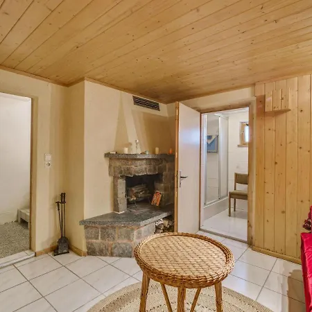 Дом отдыха Graceful Holiday In With Sauna, Garden, Bbq *
